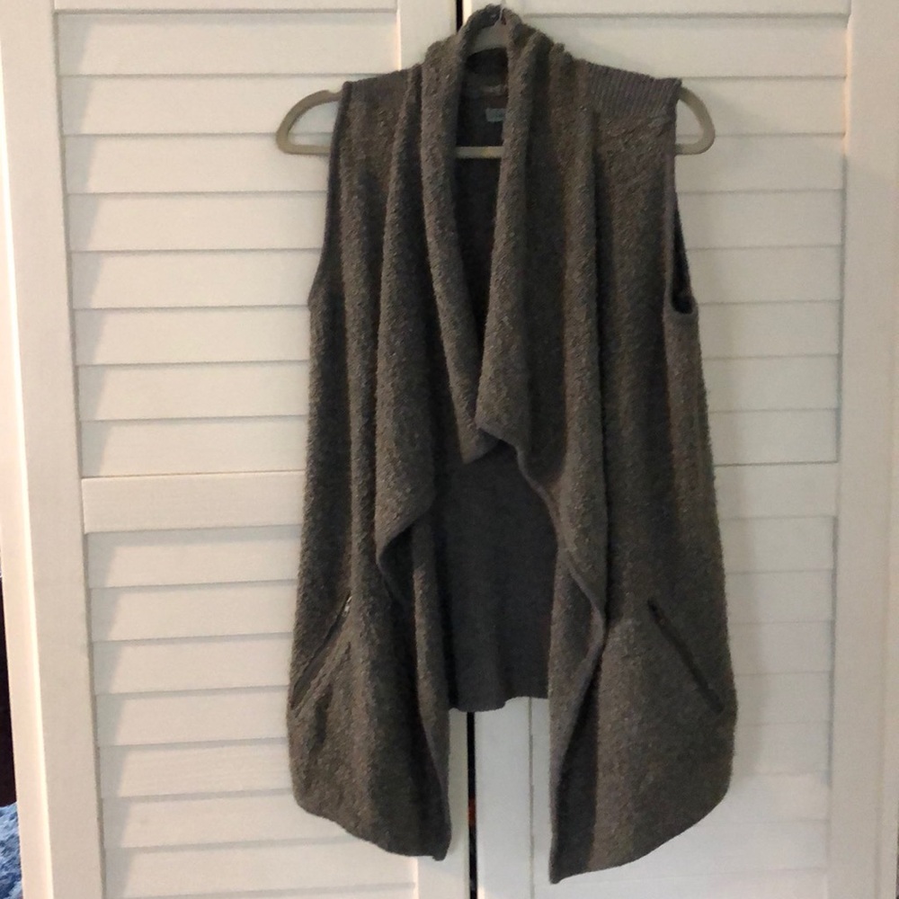 OLIVIA SKY GREY BOUCLE KNIT HI-LOW VEST W/POCKETS